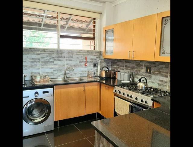 2 BEDROOM APARTMENT FOR SALE IN LYNDHURST